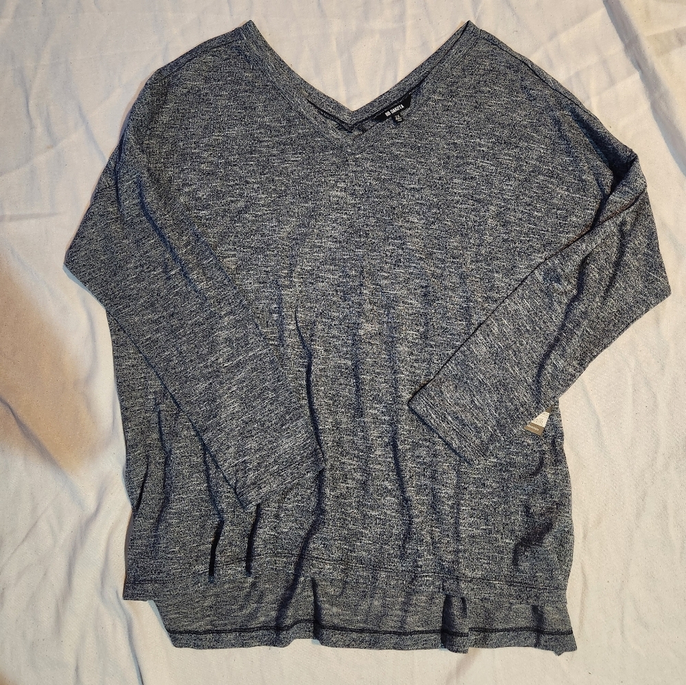 BB Dakota NWT Blue Marled Navy V Neck Longsleeve Top